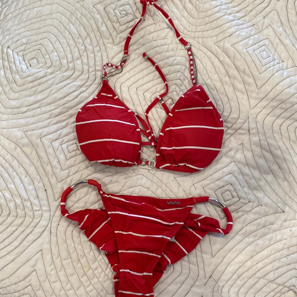 Red with white strip bikini 👙 Top L Bottom M